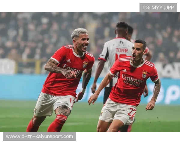 本菲卡若昂斜插破门里斯本观众起立