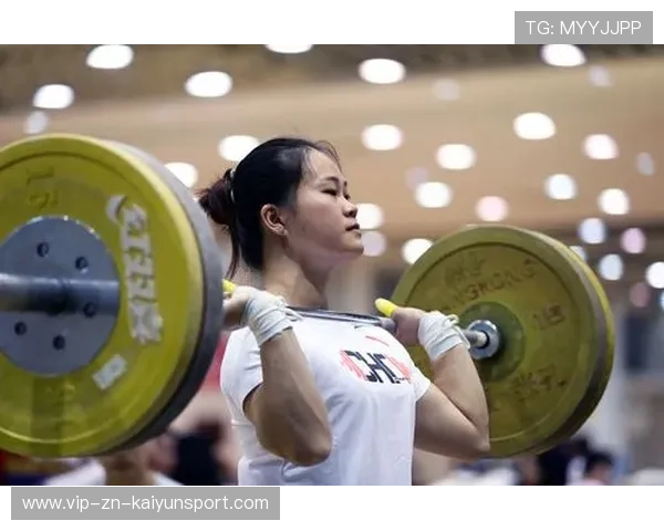 世界举重公开赛中国队在赛后总结中优化训练方案(334 ) 世界举重公开赛中国队在赛后总结中优化训练方案(334 )
